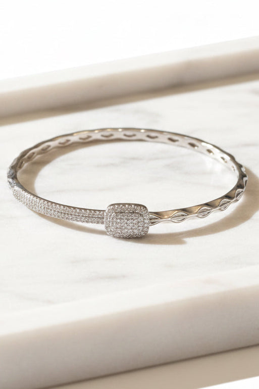 Single Halo Bangle